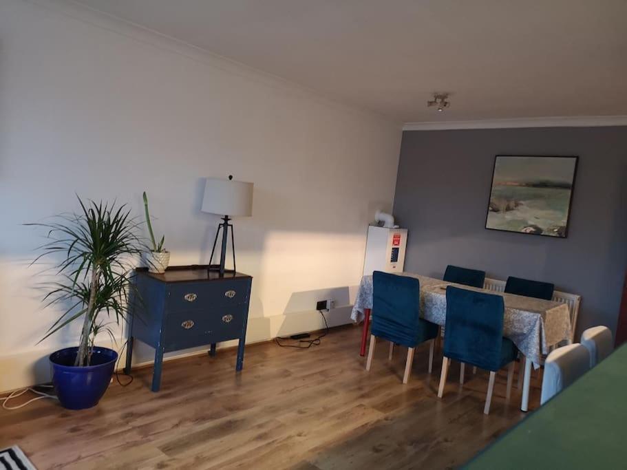 2 Bed Flat, Bounds Green, Piccadilly Line, London N11 Exterior photo
